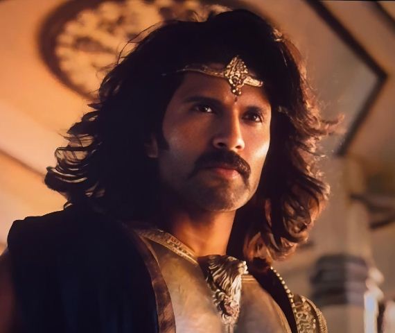Vijay Devarakonda Impresses as Arjuna in Kalki 2898AD Movie