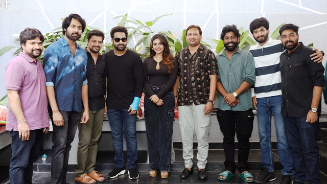 NTR Congratulates the AAY Movie Team