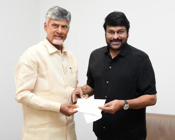 Mega Star Chiranjeevi Donated 1 Crore To AP For Flood Relief – Tel