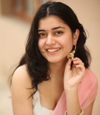 Heroine Ishwarya Sharma Interview